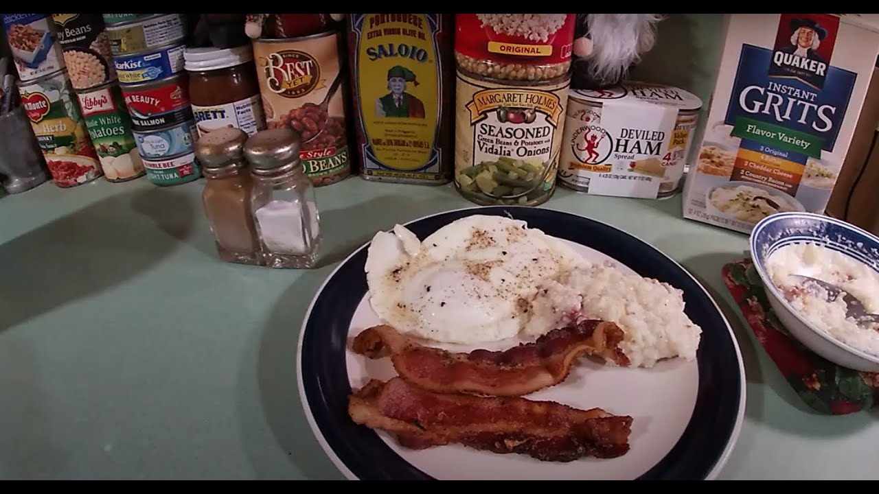 Bacon and Grits for a Southern Style Sunday Meal