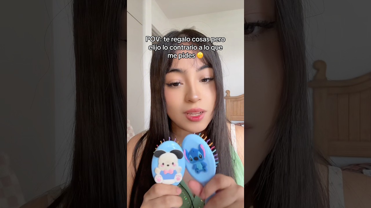 Aceptas los regalos?? 😮 #asmr #pov #humor #regalos #roleplay #sleep #asmrvideo #triggers #objetos
