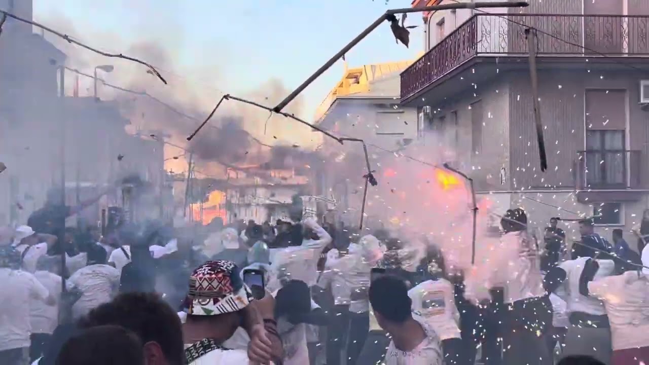 Torremaggiore (Fg) - 𝐒𝐚𝐧 𝐒𝐚𝐛𝐢𝐧𝐨 𝟐𝟎𝟐𝟓 - Batteria alla sanseverese durante la Processione