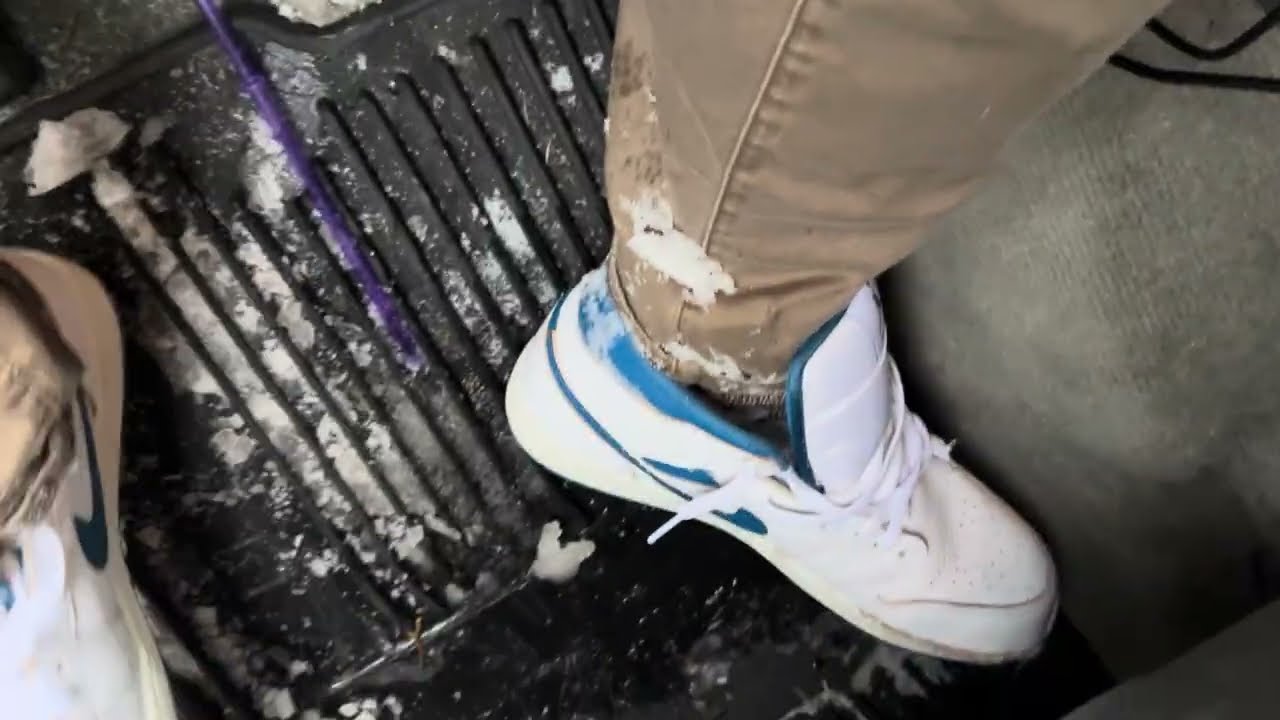 My Friend’s Hot Semi-Wrecked Nike Air Jordan 1 Mid Shoes In Deep Snow!  They Leak!