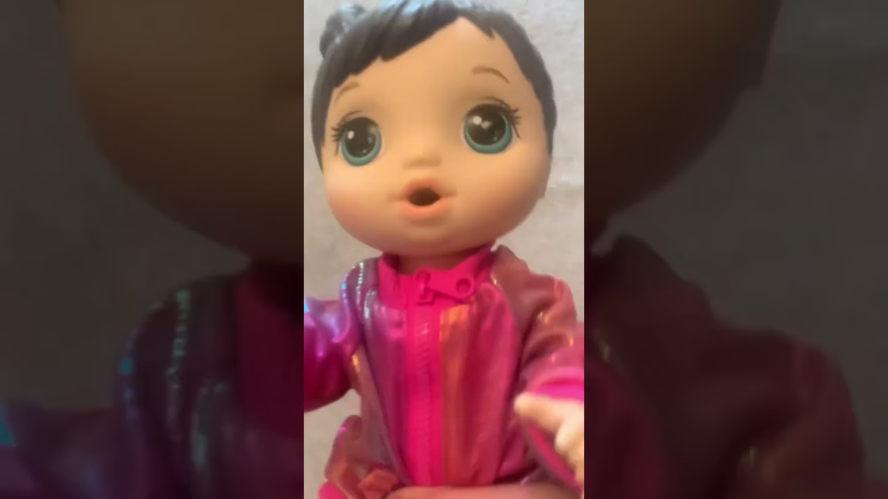 Emma texting and almost gets kidnapped! Baby alive season 2