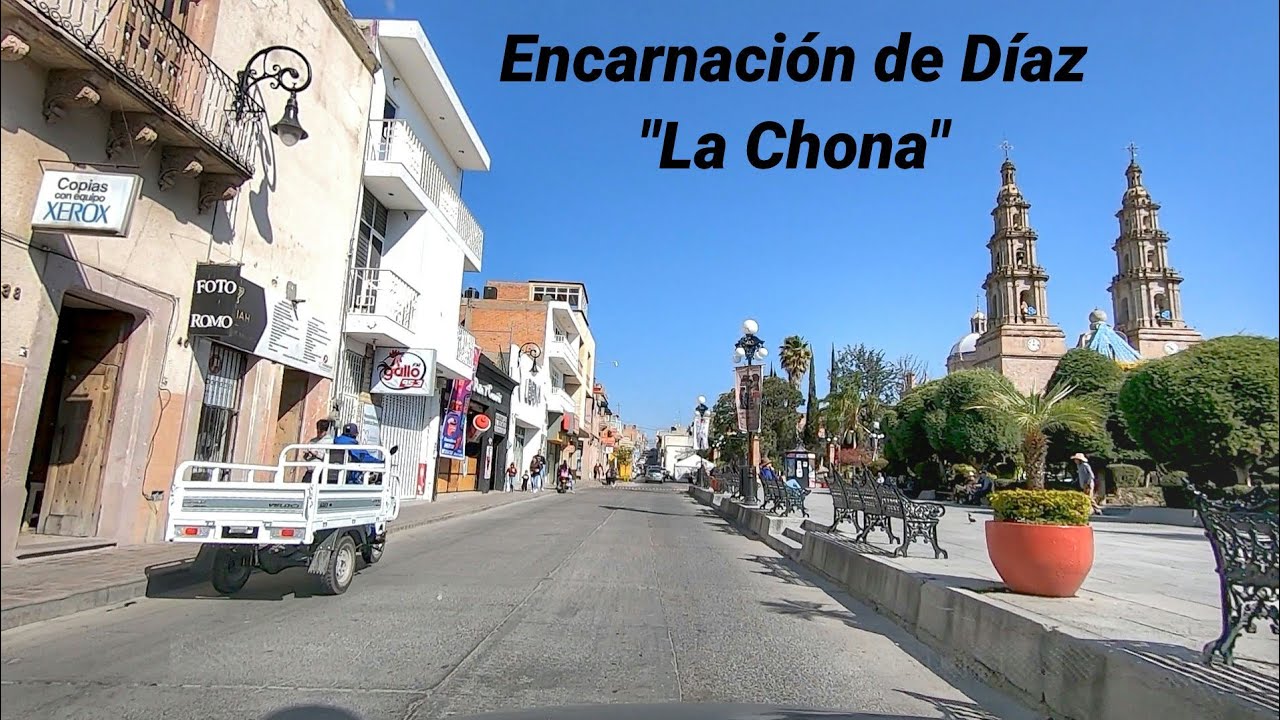 Manejando en Encarnación de Díaz, Jalisco // La Chona // 2023
