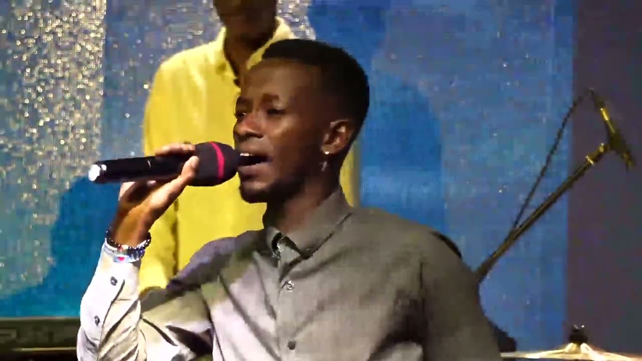 PRIMUSIC TALKSHOW : Umviriza ubuhinga bwa Guy Arnett MUNEZERO, umwe mu banyempano.