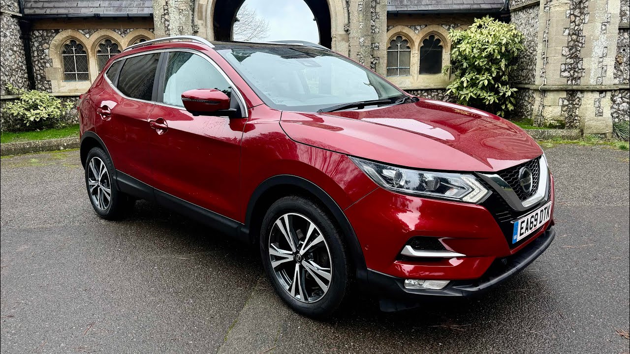 Качественный подержанный Nissan Qashqai 1.3 N-Connecta 2019 года выпуска, бензиновый двигатель, а...