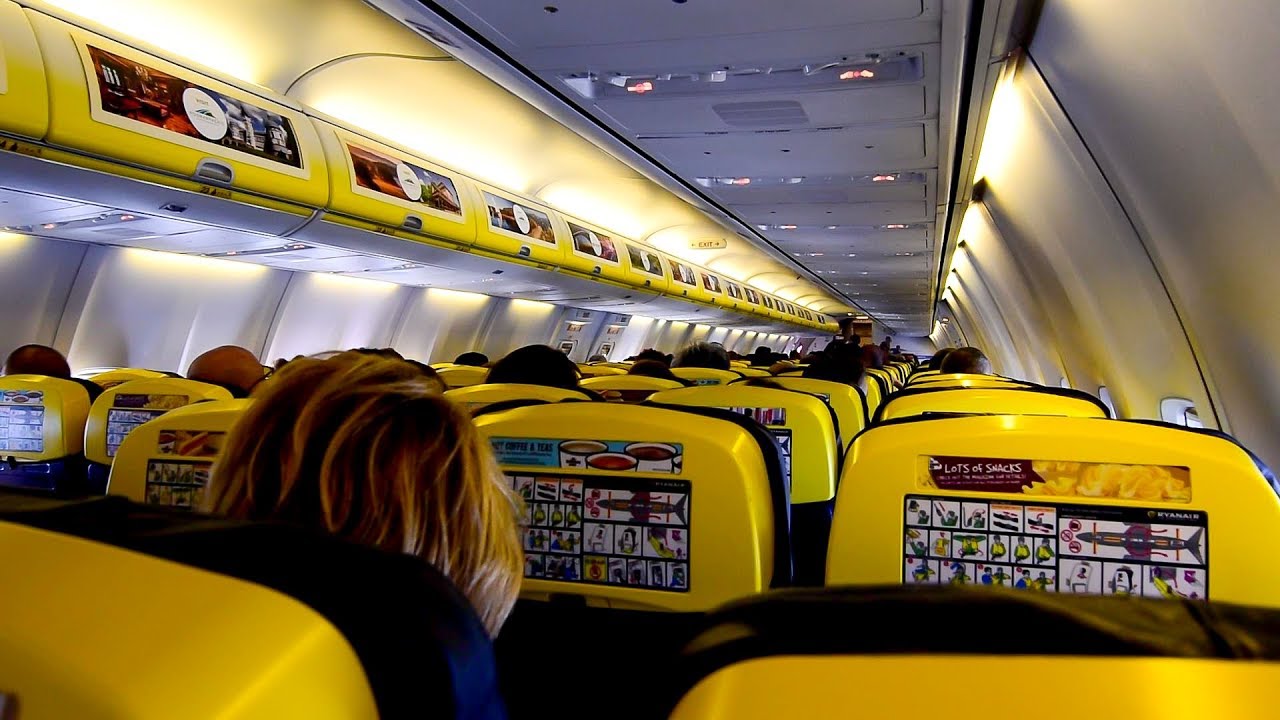 TRIP REPORT | RYANAIR | BOEING B737-800 | Lamezia (SUF) - Milan /Bergamo (BGY)  | Standard Economy