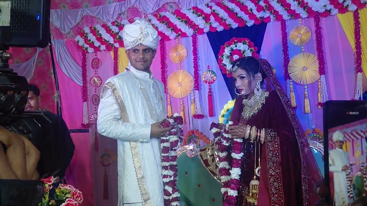 Sister and they chuki saudi mein aakar , dekho , please