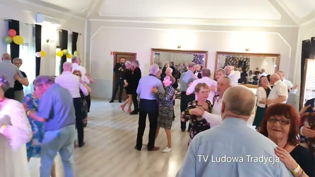 CZEMU TY DZIEWCZE W LESIE STOISZ Kapeli 