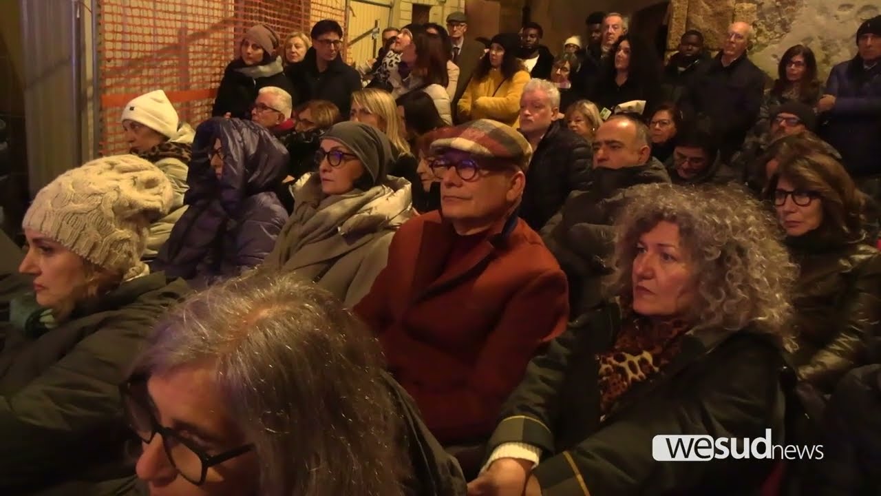 Il centro storico si accende di arte e parole con Eikasia Immagina Festival