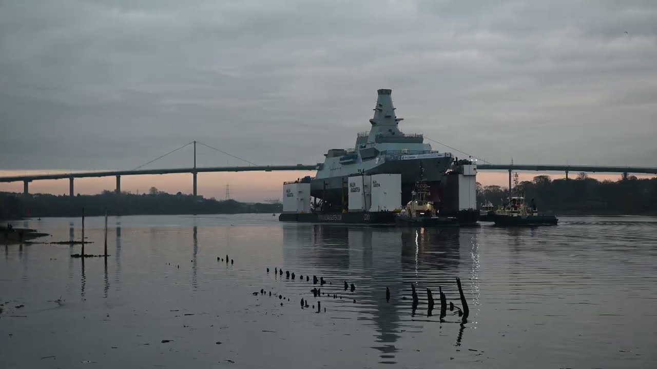 HMS Glasgow @ The Erskine Bridge