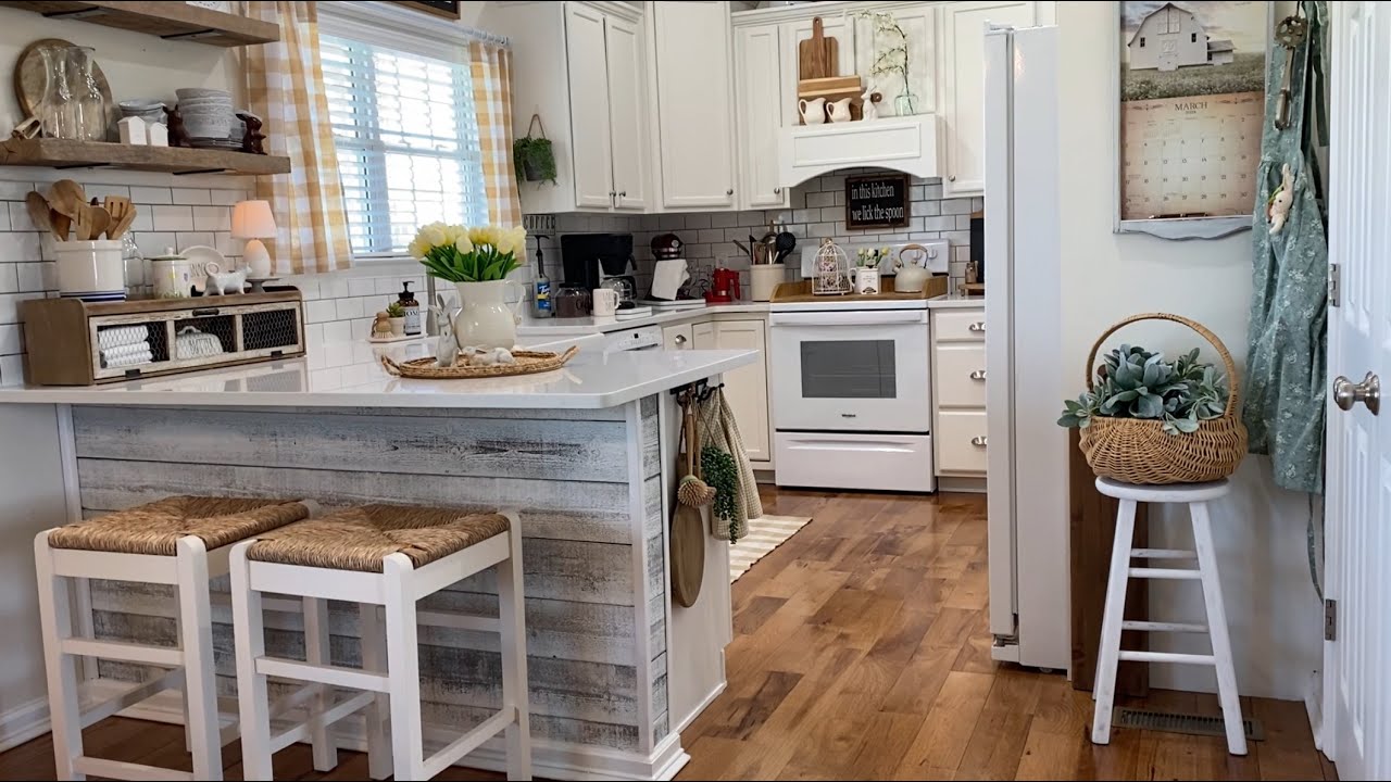 SPRING FARMHOUSE KITCHEN DECORATING  HOME DECOR