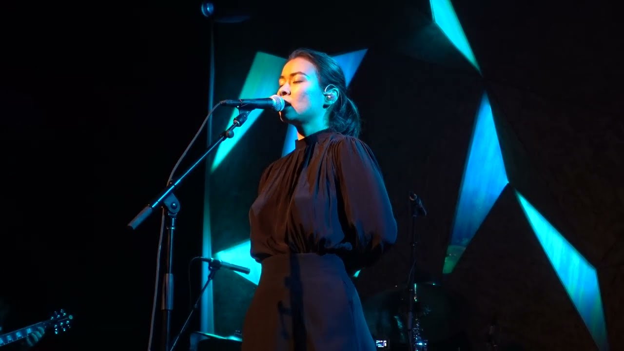 Mitski - Remember My Name (Elsewhere, Brooklyn, NYC 8/18/18)