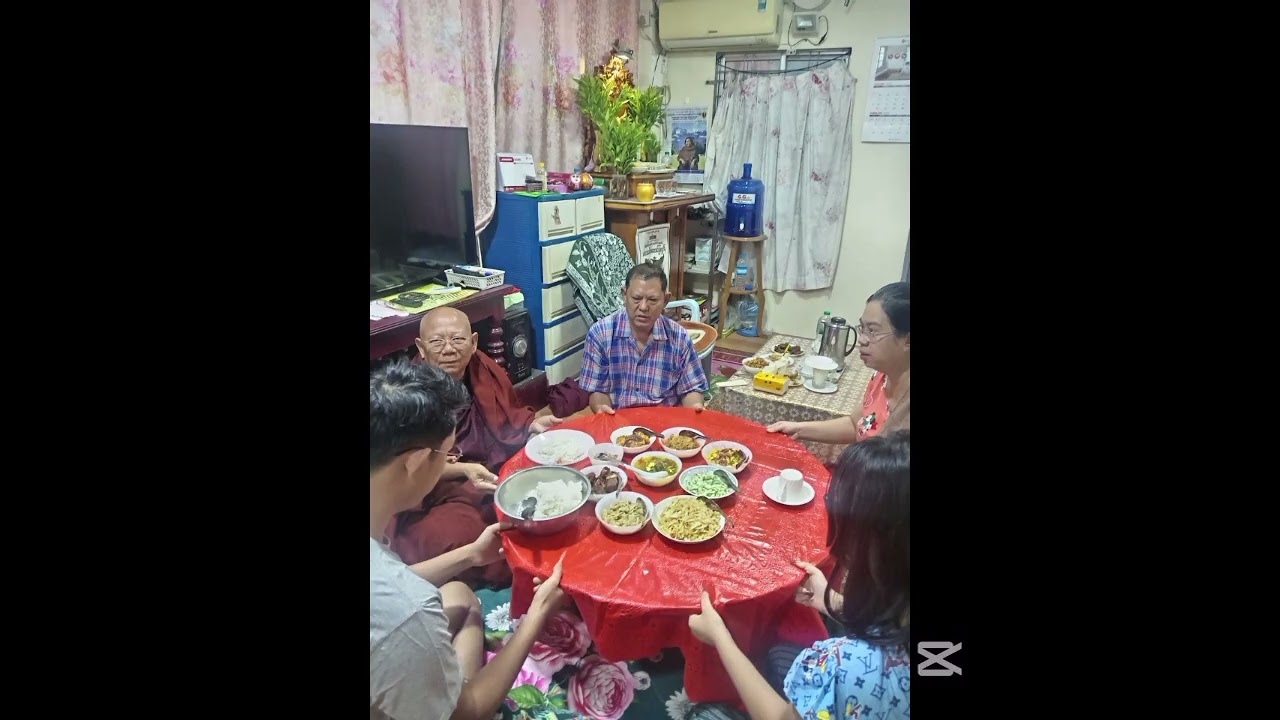 မိခင်ကြီးဒေါ်ညွန့်ရီ ၁၄ ပြည့်မော်လမြိုင်ဇေရာသီရိဆရာတော်အား ကုသိုလ်ပြုအမျှဝေခ၃၁. ၁.၂၂၀၆.
