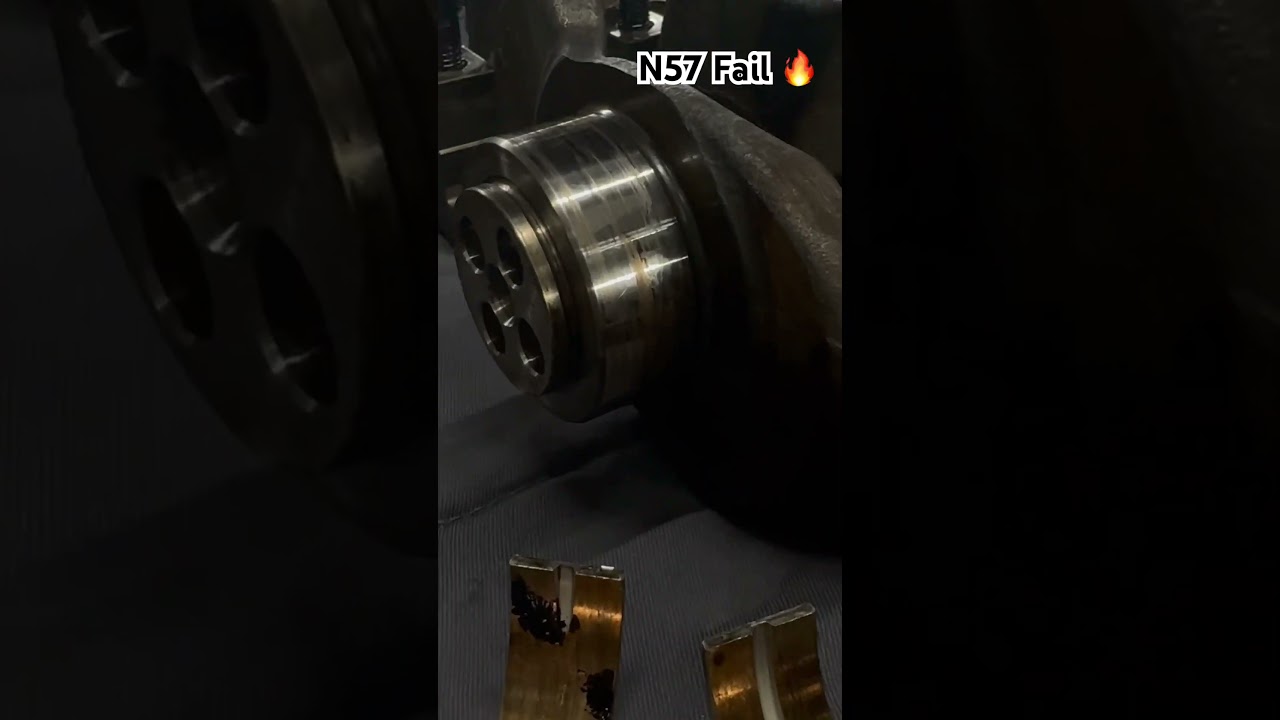 N57 Fail ! Schwingsd&auml;mpfer war wohl nicht mehr sauber ausgewuchtet. Lagerstelle hat stark gelitten!