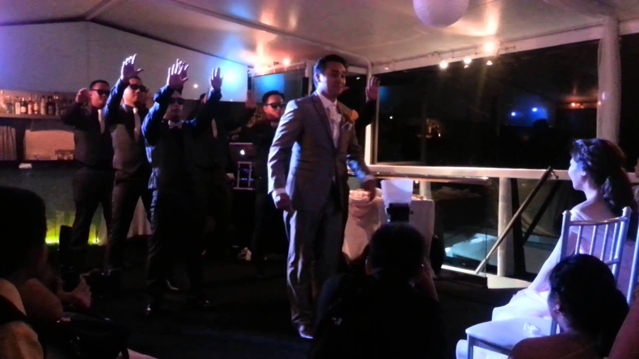 Surprise Groom and the Groomsmen Dance