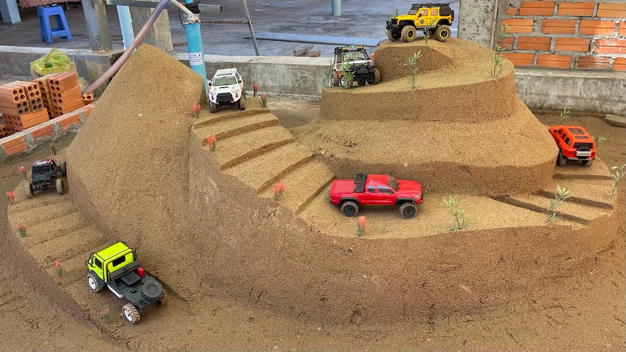 Extreme RC Off-Road Mountain Challenge! Who Will Reach the Top?