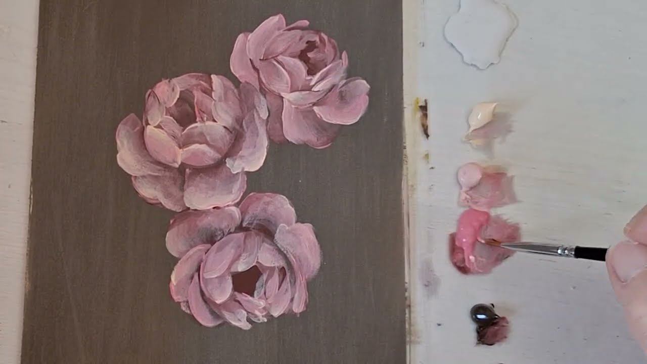 Rose barocche su base di legno marrone #shabbyamo #shabbychic #roses