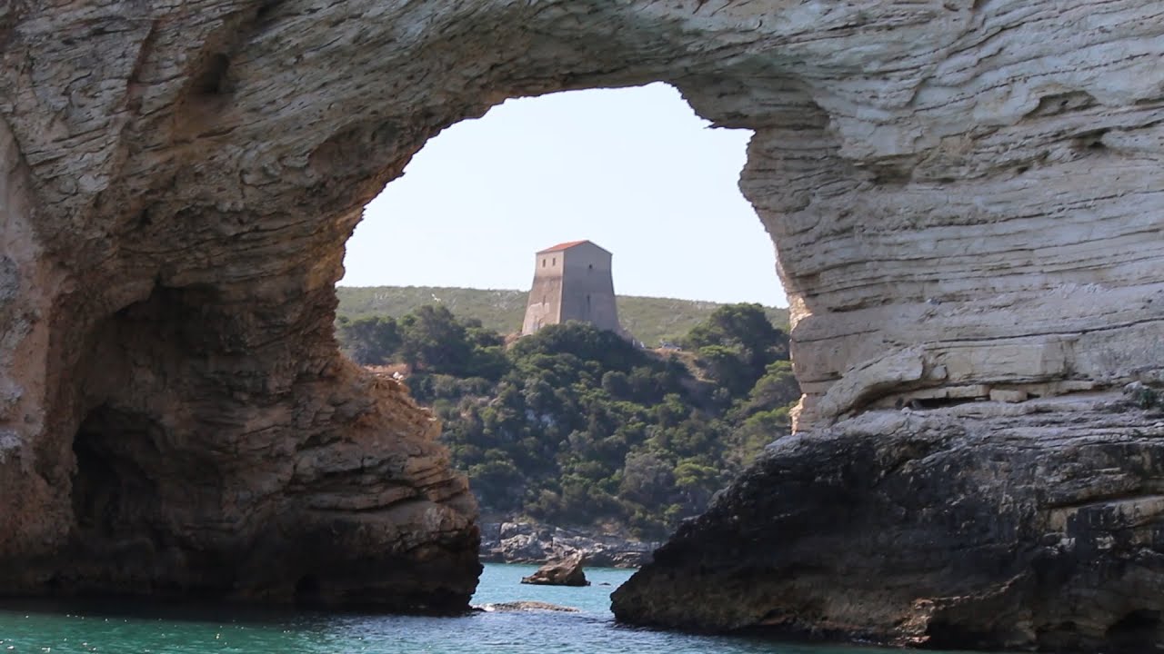 Escursione alle grotte marine di Vieste
