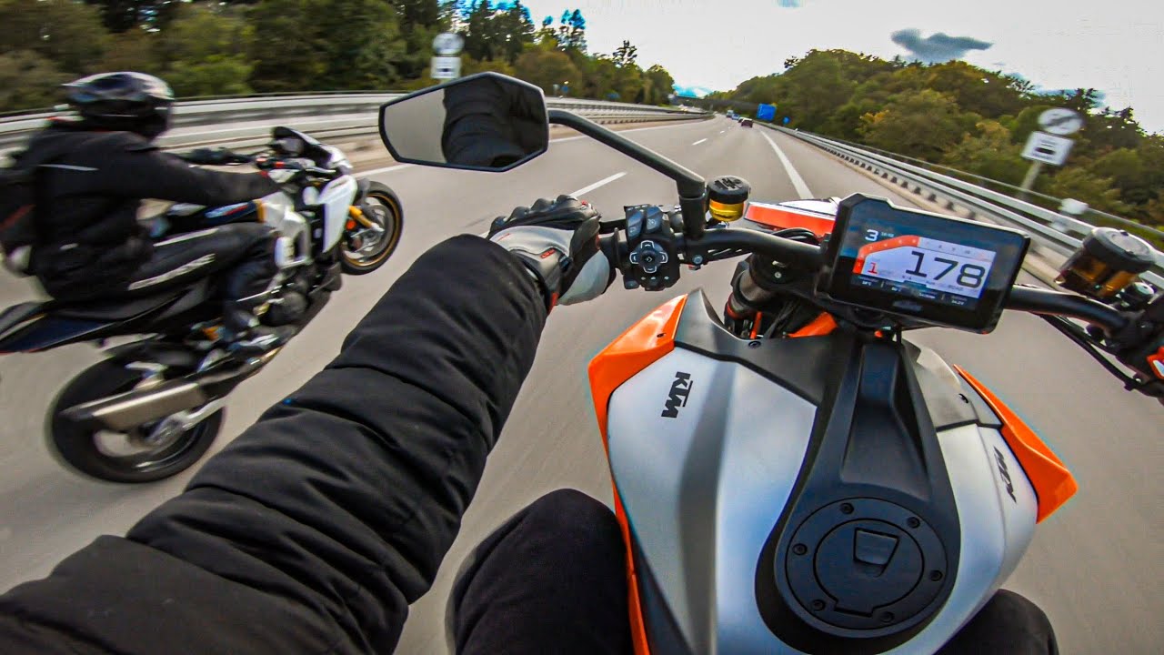 KTM Superduke 1290 & Aprilia Tuono V4 1100 Factory / Wheelies - Sound -  Top Speed