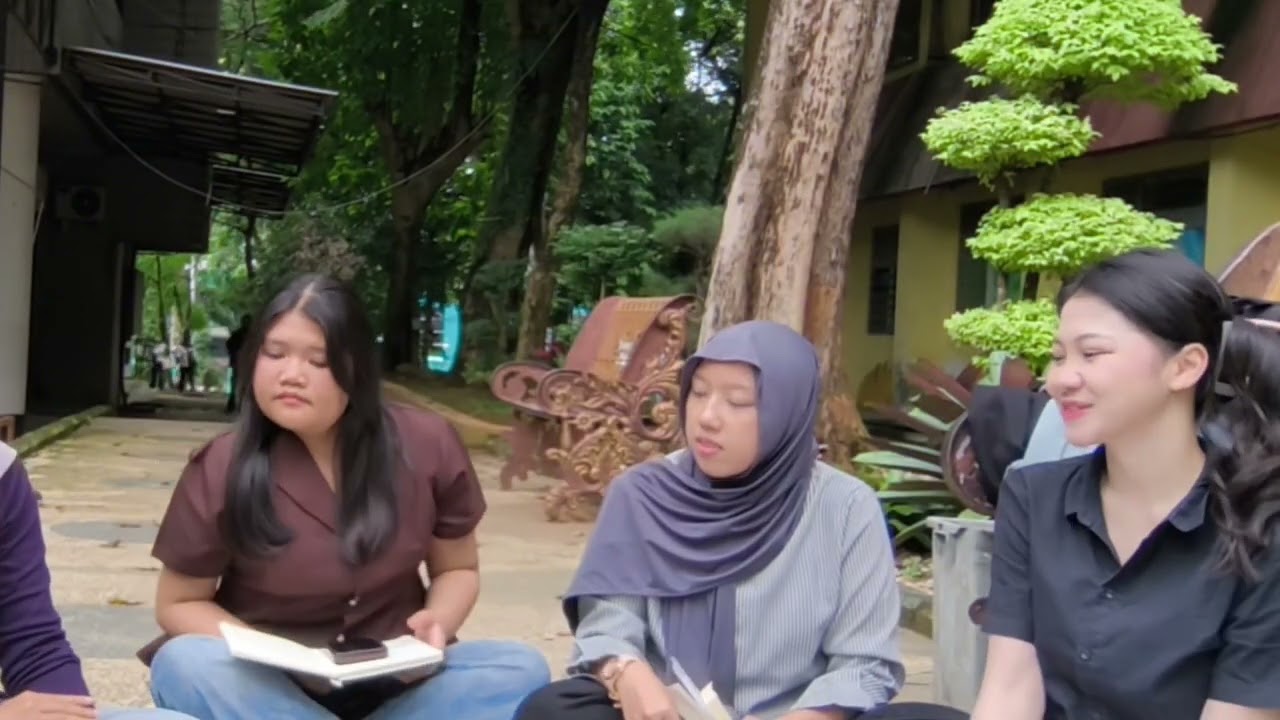 Diskusi mengenai 5 Soal Hukum Asuransi dan Pengangkutan Niaga oleh Kelompok 11