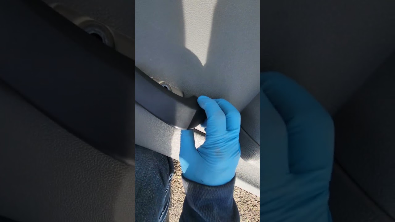 2013 CHEVY SILVERADO COMO CAMBIAR MANIJA DE LA PUERTA DE ADENTRO