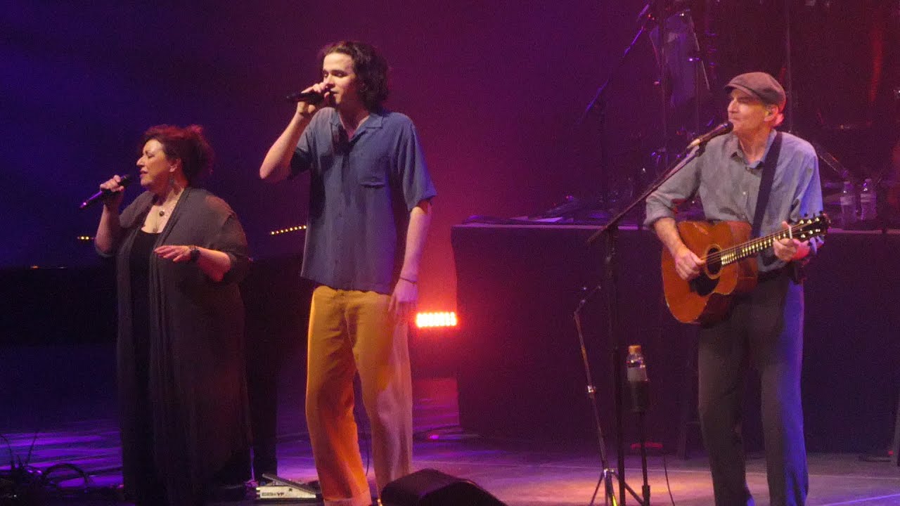 "Steamroller & Sun on the Moon" James Taylor@PPL Center Allentown, PA 6/27/22