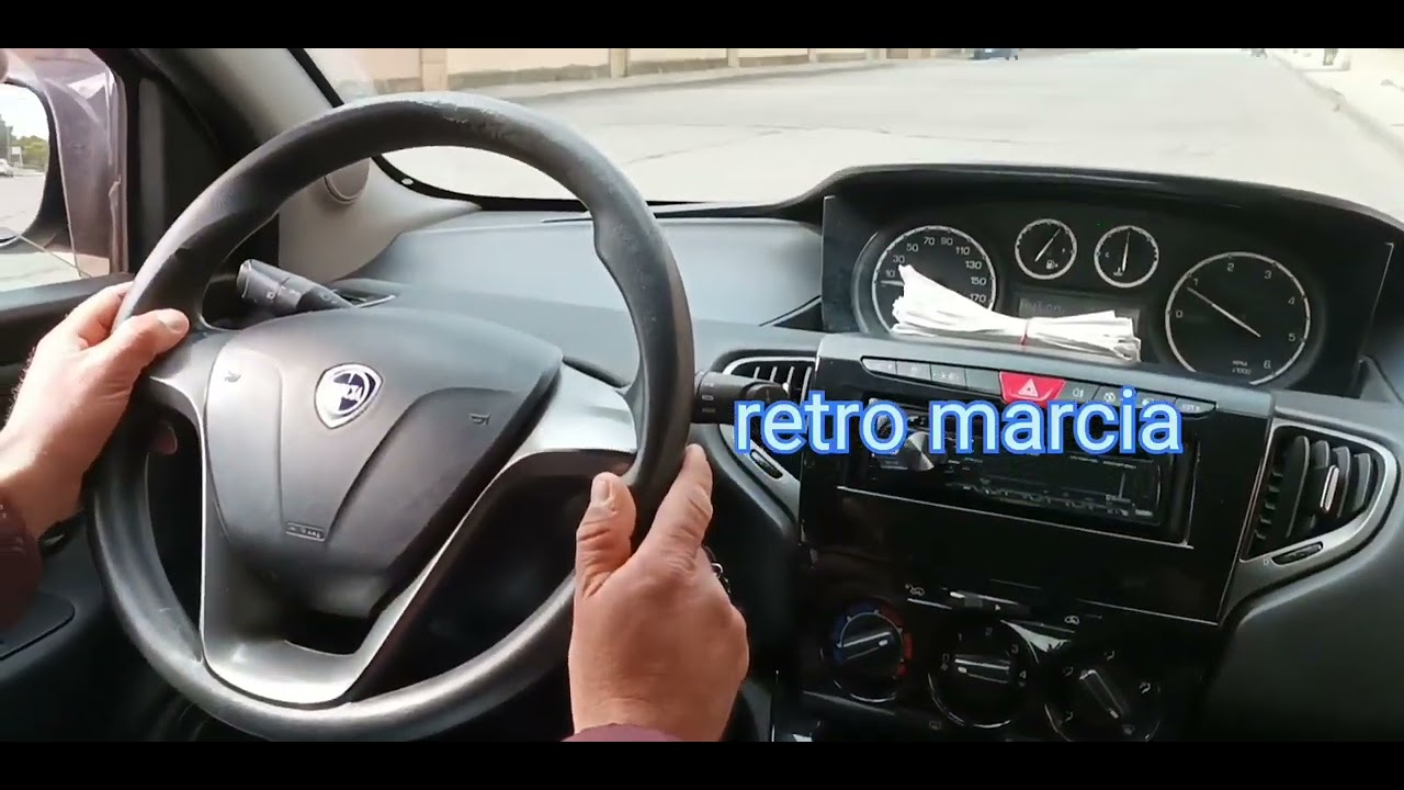 Manovre esami di guida 1 (manovra di inversione a L)