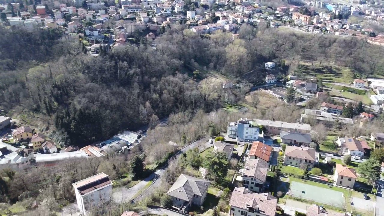 aerial view of Camnago Volta...🐝