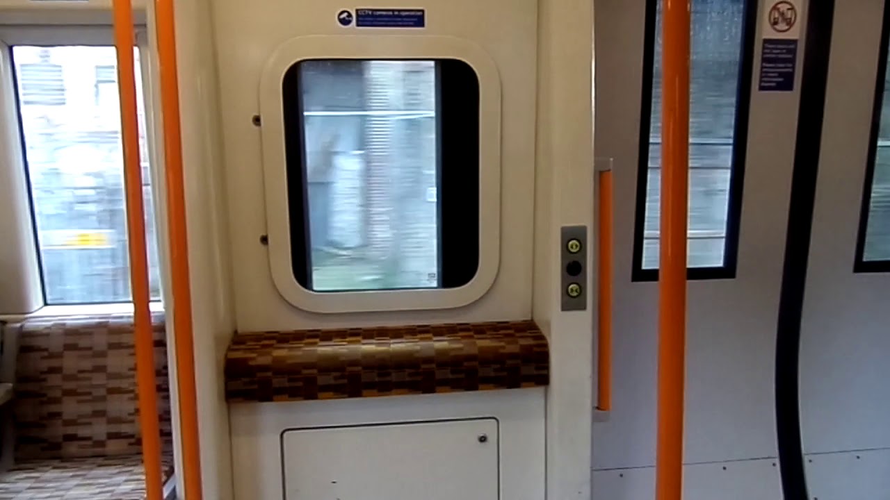Class 378216 (former 378016) London Overground with #EveryLovesMatters ELL Whitechapel to Canonbury