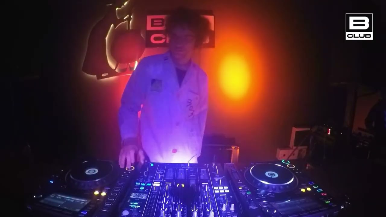 01.11.25 HALLOWEEN EN BAJO CLUB @BRUJASDESALEM