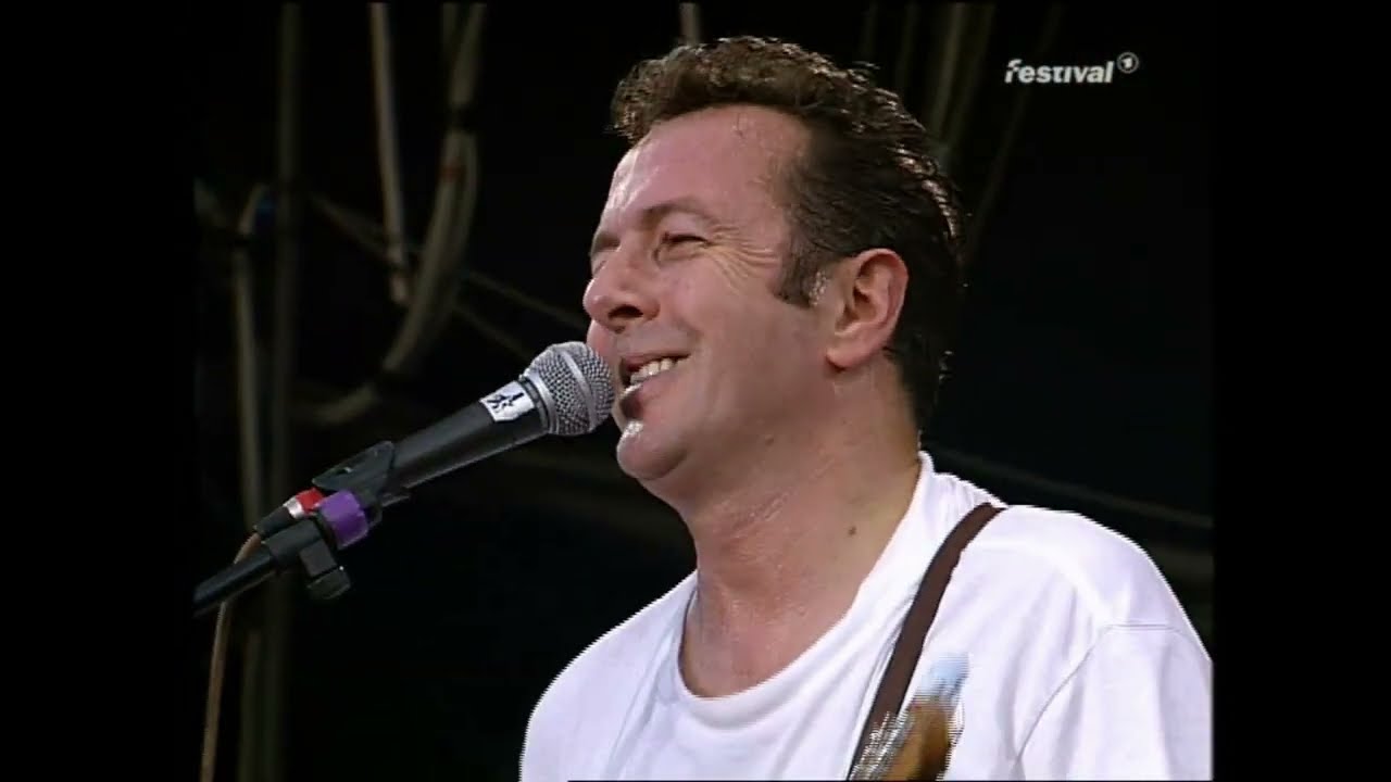 Joe Strummer and the Mescaleros live at the Bizarre Festival in Germany August 21, 1999) #punk #live