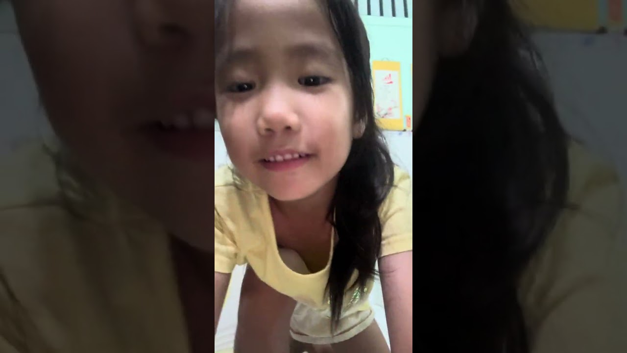 2 Ba con Tina chơi túi mù 28.2.2026