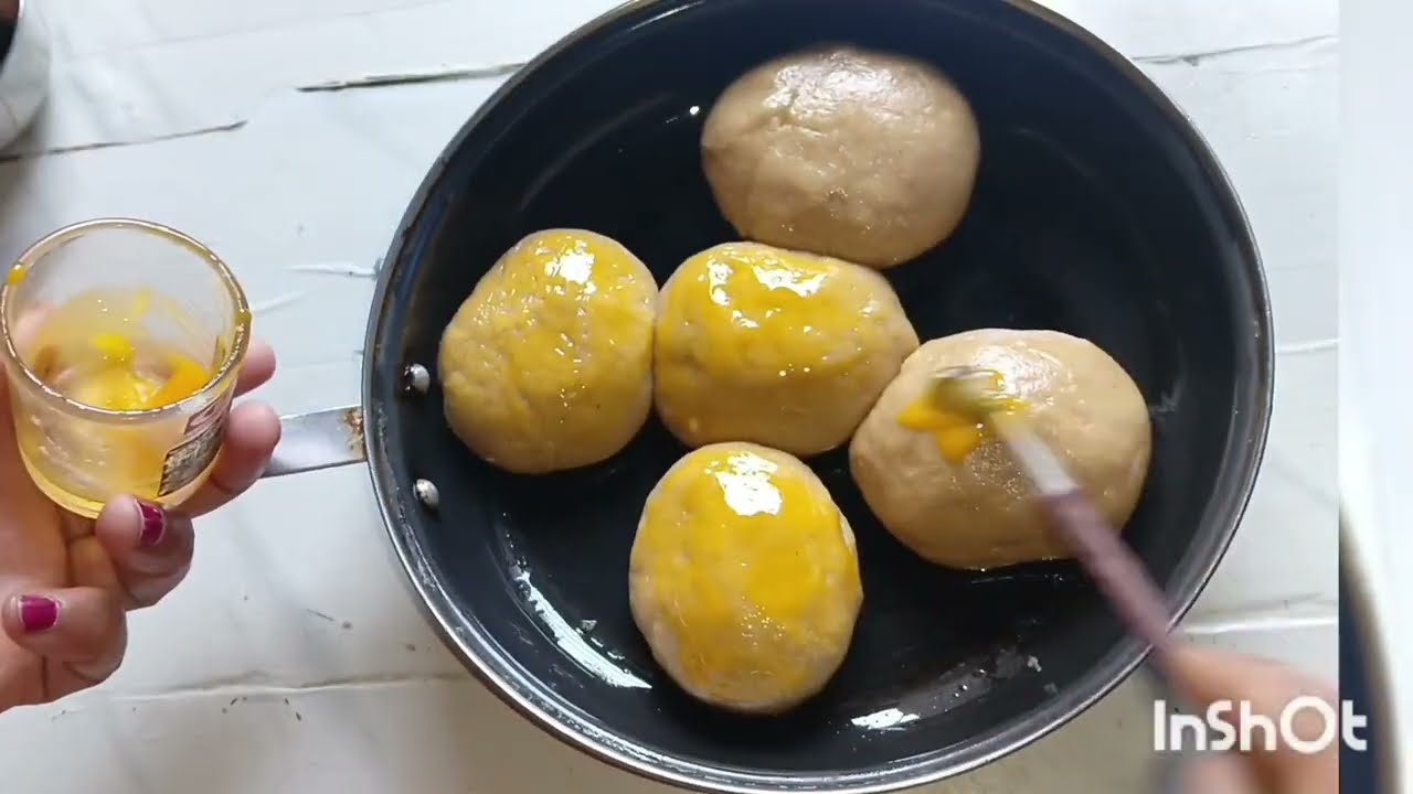 ঘরোয়া পদ্ধতিতে বনরুটির রেসিপি টা শেয়ার করে নিলাম বন্ধুরা#ভাইরাল #recipe#