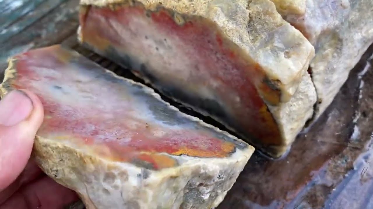 Looking at Rocks - Feast your EYES !
