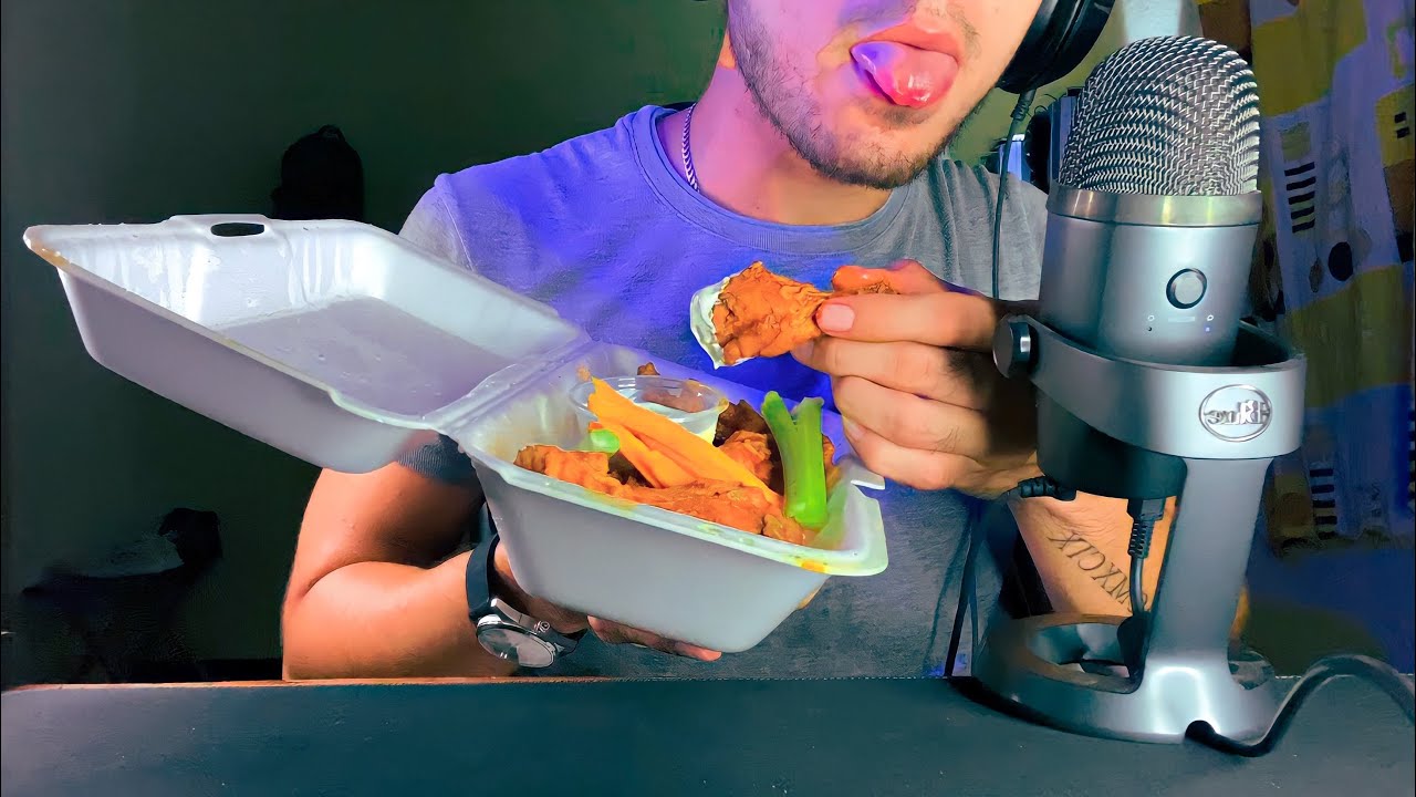 ASMR comiendo ALITAS BUFFALO! 🍗🔥🤤 ¿¿Las mejores??