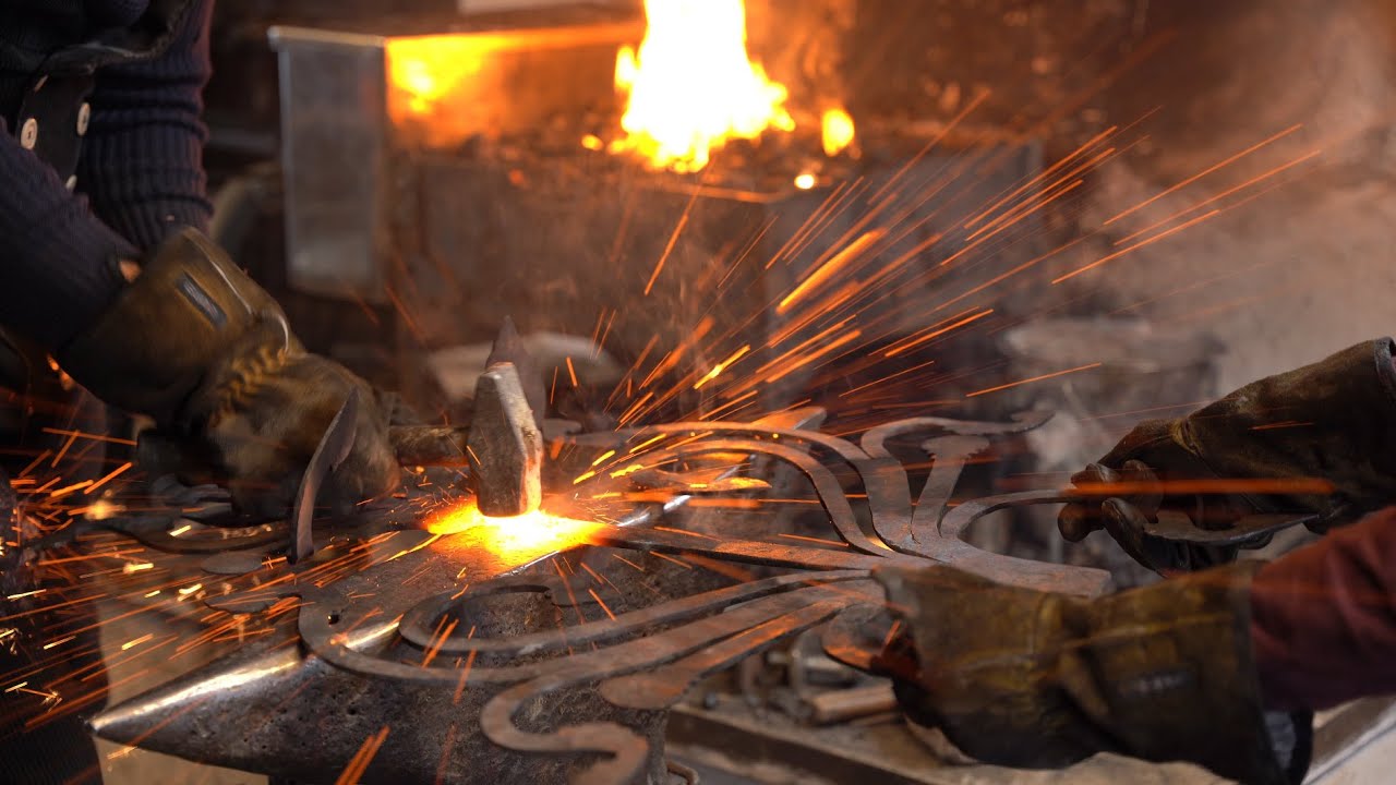 Forging a medieval church hinge