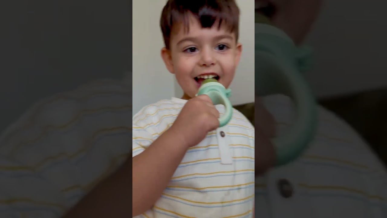 Abi kardeş salatalık keyfi 😂