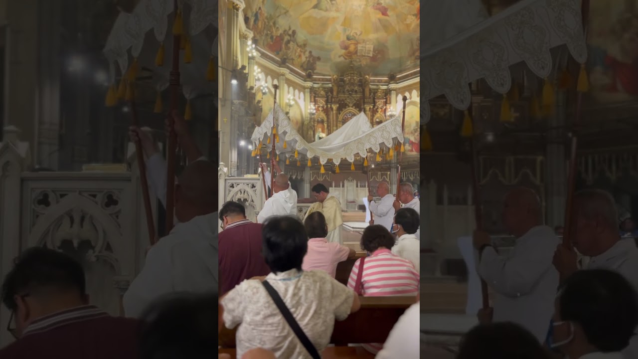 Holy Thursday | Procession of Blessed Sacrament to Altar of Repose #catholicmass #tradition