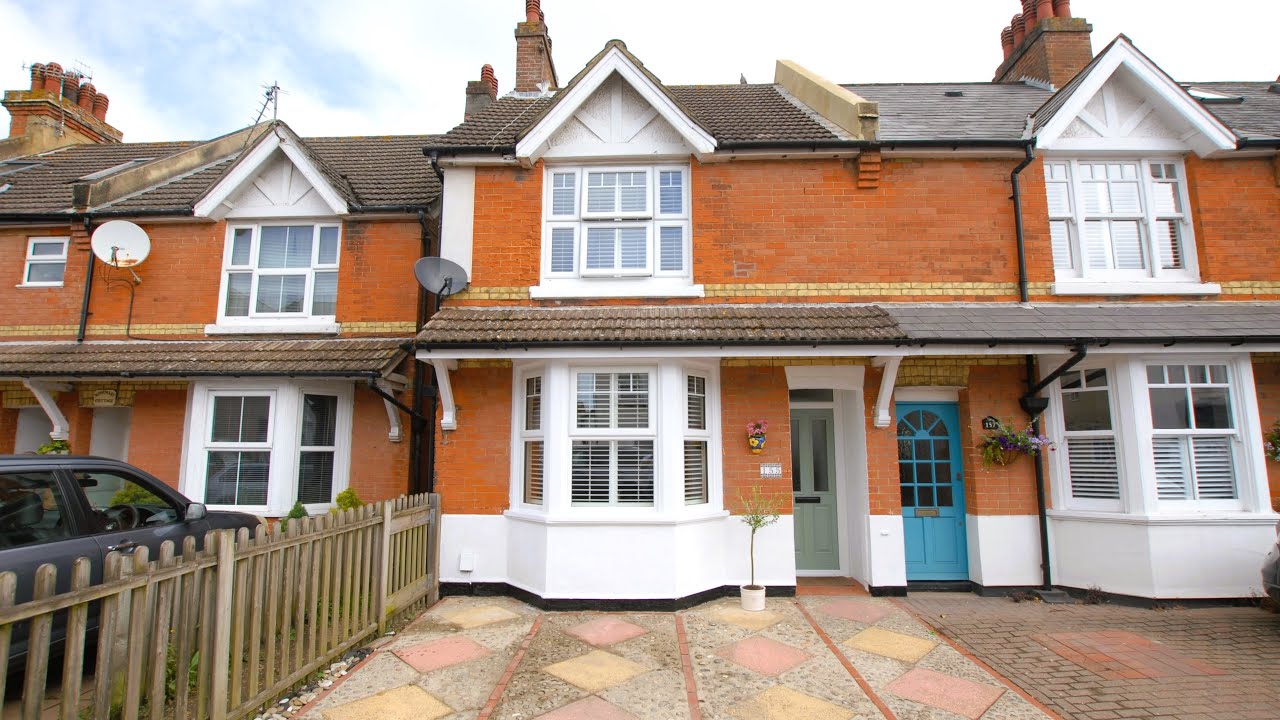 155 Seabrook Road, Seabrook. CT21 5RB.  £365,000 Freehold.   Call 01303 266022 to view.