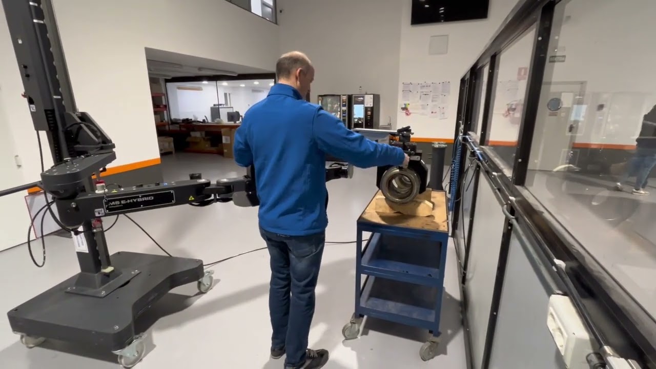 Bearing Manipulator for Railway