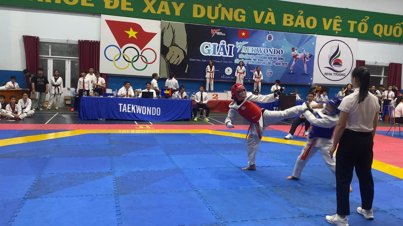 Bích Ngọc (Xanh) - N Đ Trẻ VS Nhã Lam (Đỏ) - Phúc Nguyễn