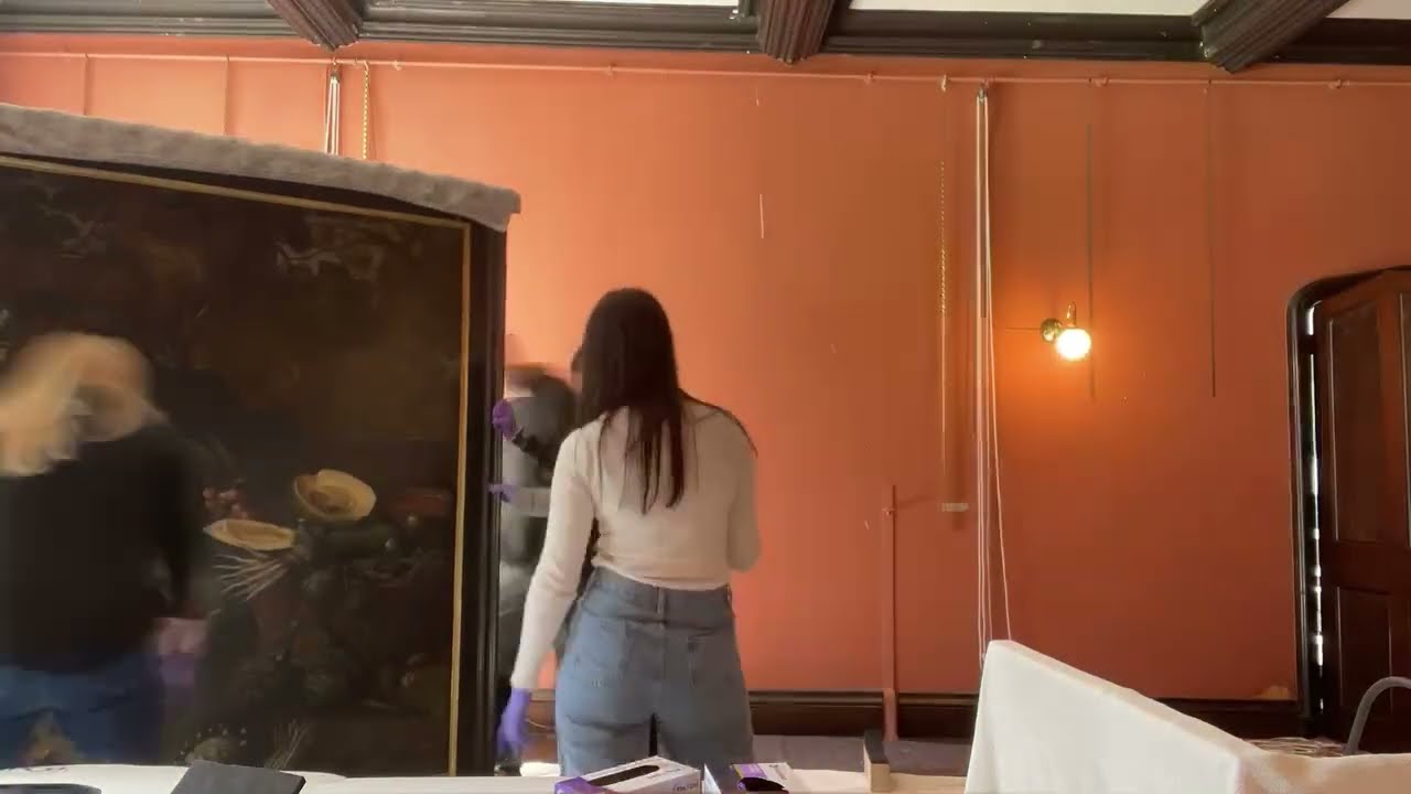 Hanging the Exotic Landscape Painting