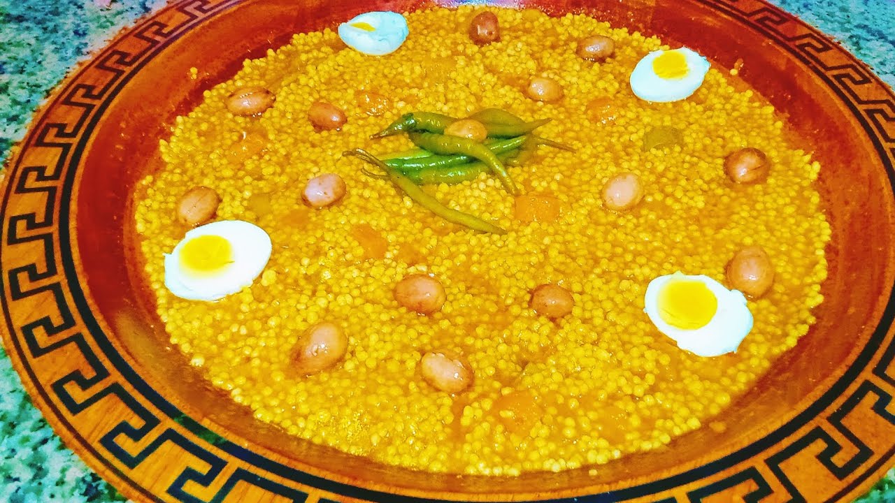 #عيش #بركوكش🇩🇿 #بركوكس بالخضر مرقة حمراء سخون وحار بالطريقة التقليدية 