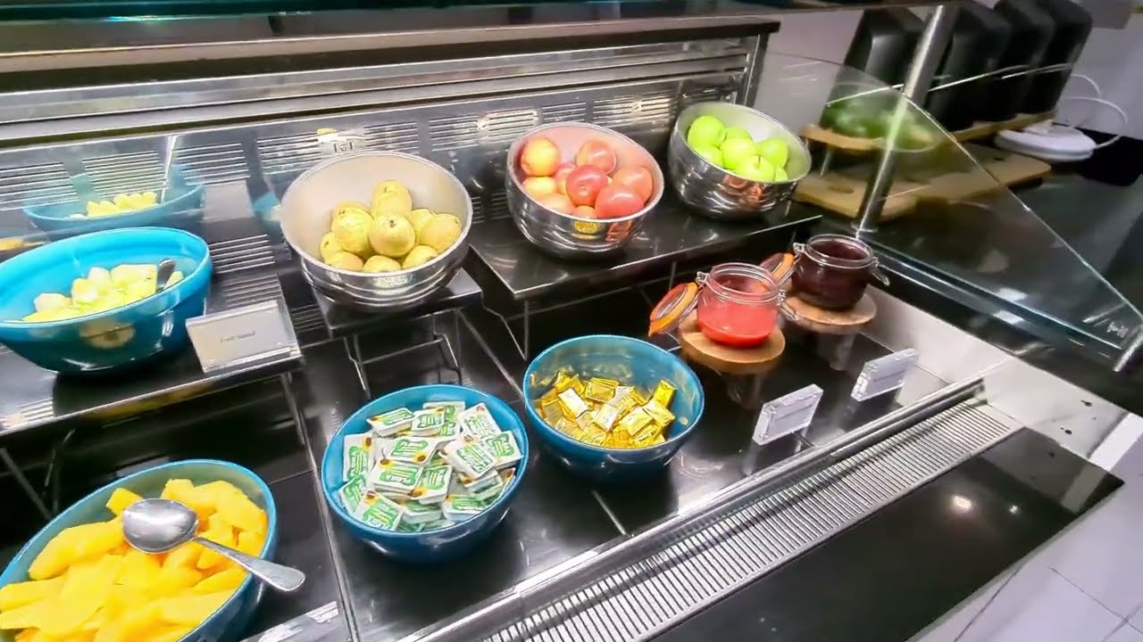 Breakfast at the 4 star Novotel Stansted Airport - served from 4am - all you can eat buffet