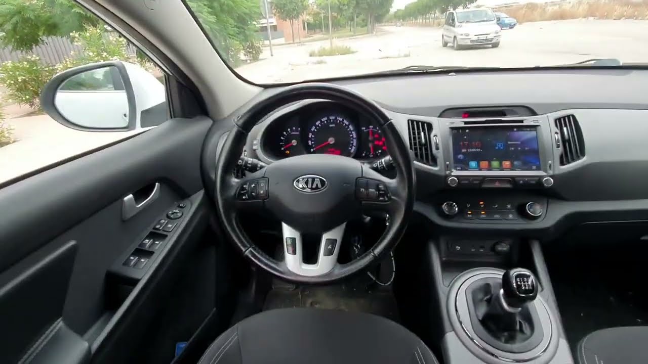 KIA - Sportage -  1.7 CRDI 2WD Class - PNEUMATICI NUOVI - NAVIGATORE