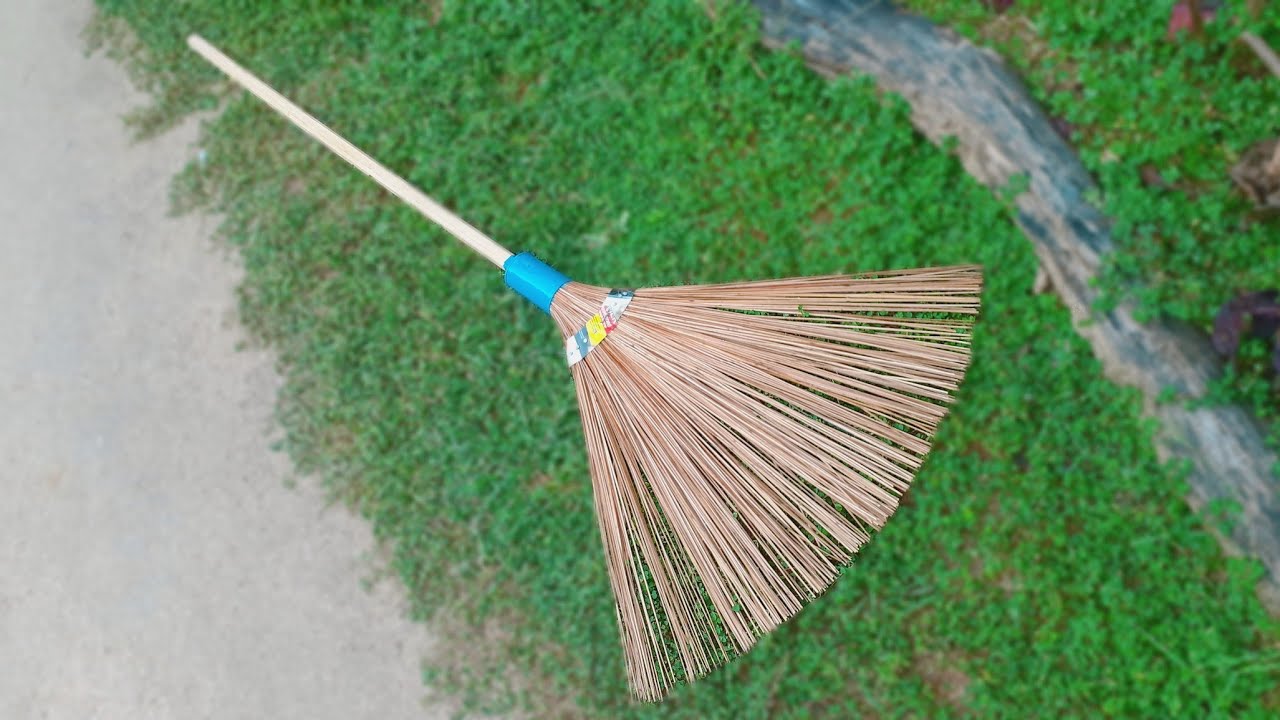How to Make Ekel Broom | ඉදලක් හදන්නේ කොහොමද ? | Crafts With LD