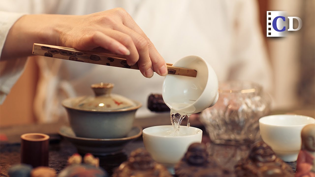 So many steps of making Chinese kung fu tea. Let's learn together! | China Documentary