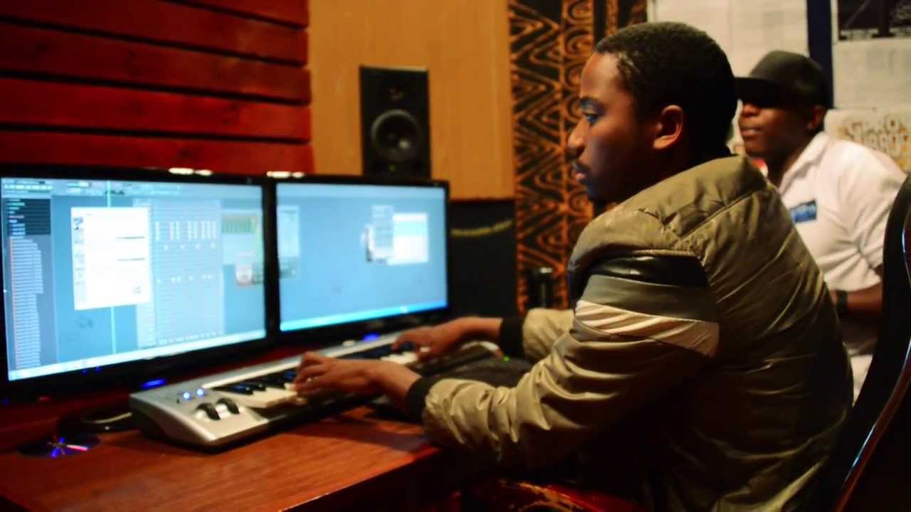 MAKING OFF DA MÚSICA E DO VÍDEO - UM EM UM MILHÃO