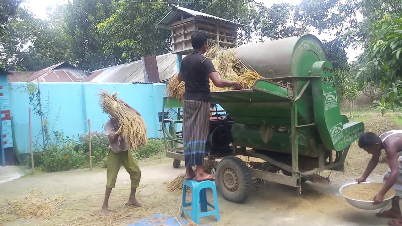 Rice cutter machine.