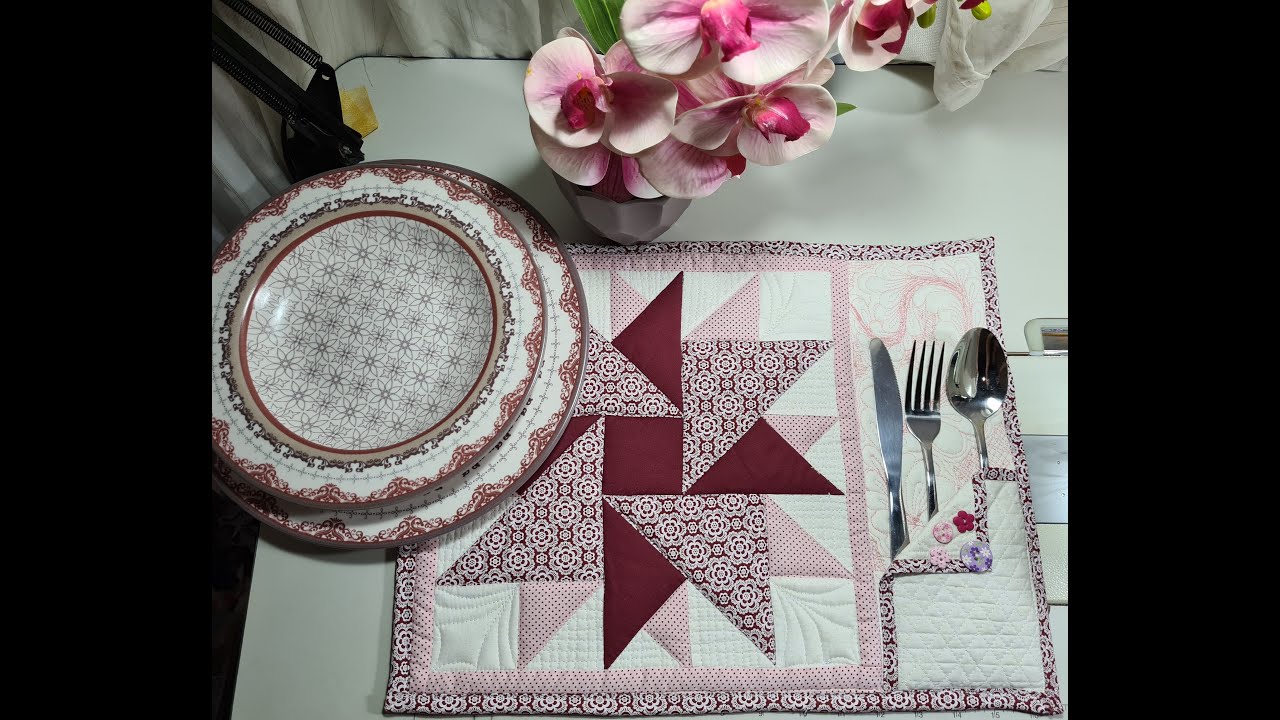 Segundo Jogo americano com porta talheres/Placemat with cutlery holder.
