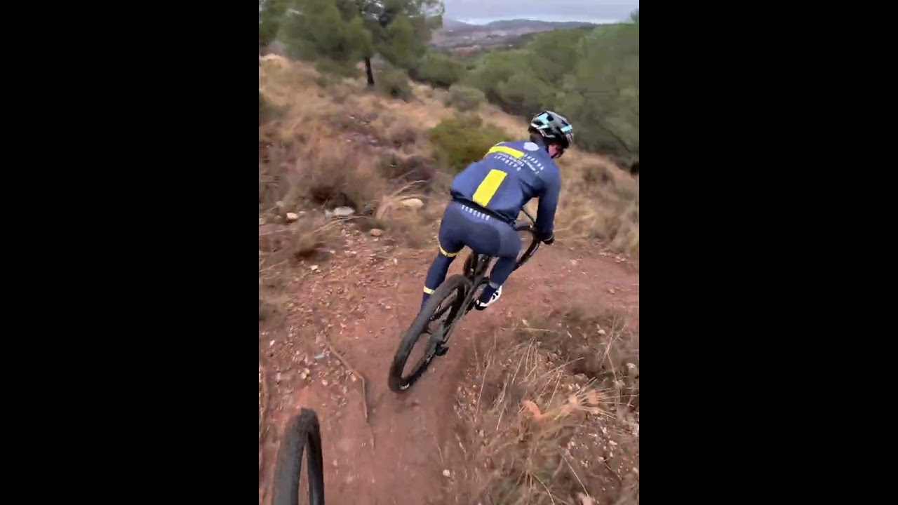 Btt mañana húmeda y cadena al palco